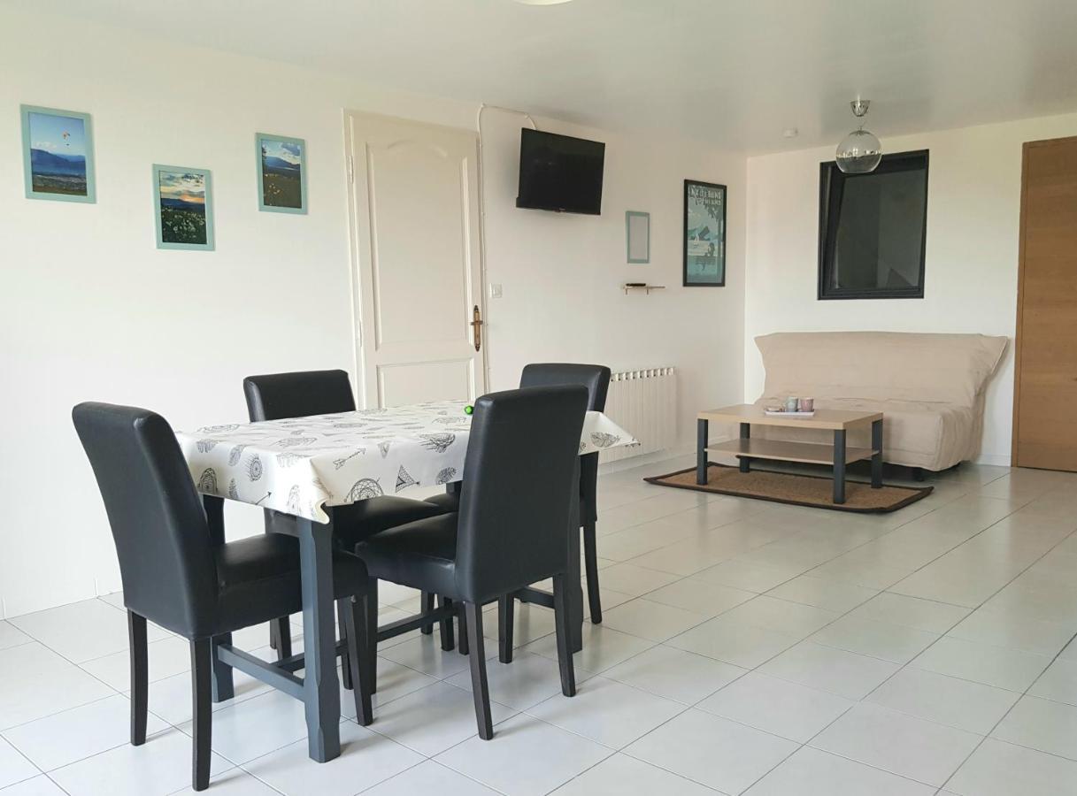 Appartement Independant Dans Maison Au Calme Pugny-Chatenod Luaran gambar