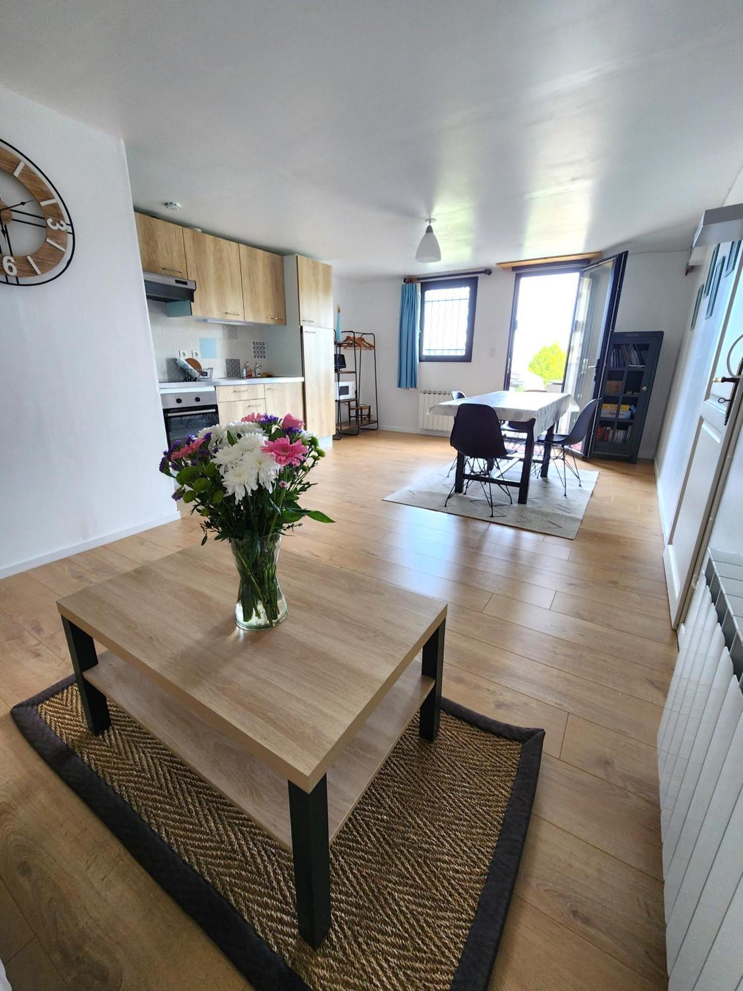 Appartement Independant Dans Maison Au Calme Pugny-Chatenod Luaran gambar